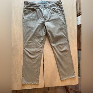 Tommy Bahama Men's Tan Chinos 35 x 30